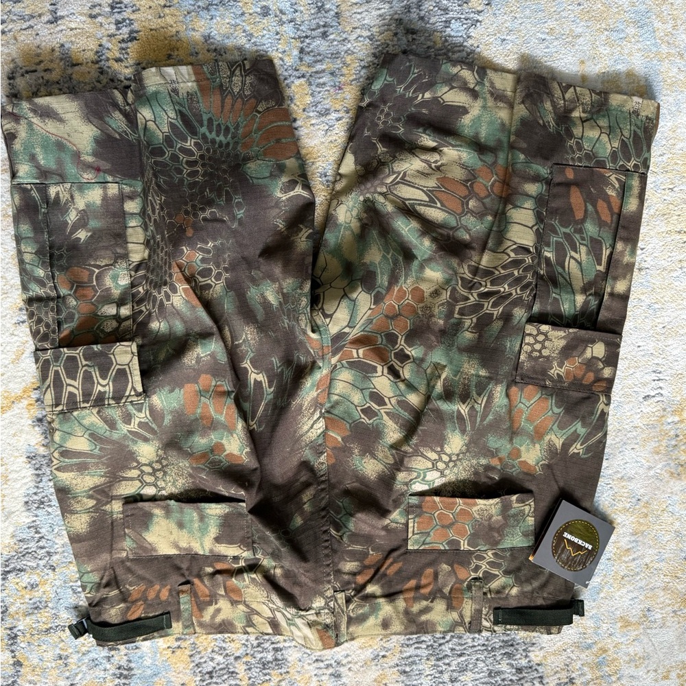 Men’s Trio of NEW Shorts - 3 patterns - Picture 9 of 14